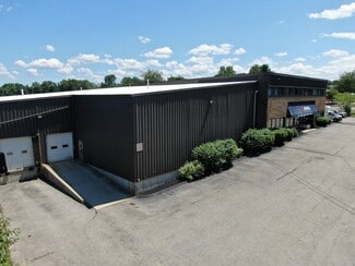 Plus de détails pour 950 Chestnut St, Franklin, MA - Industriel à vendre