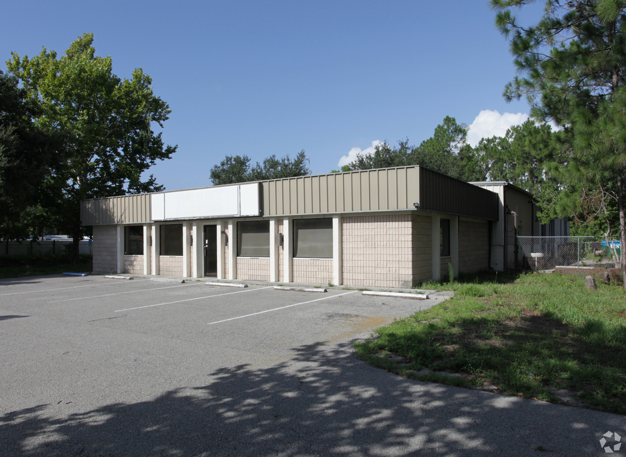 19751 N Tamiami Trl, North Fort Myers, FL for lease Primary Photo- Image 1 of 8