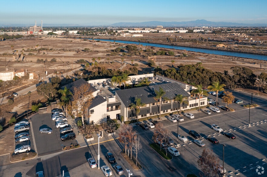 6621 E Pacific Coast Hwy, Long Beach, CA for sale - Building Photo - Image 3 of 4