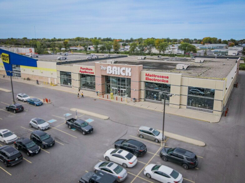 218 Bell Blvd, Belleville, ON à louer - Photo du bâtiment - Image 2 de 3