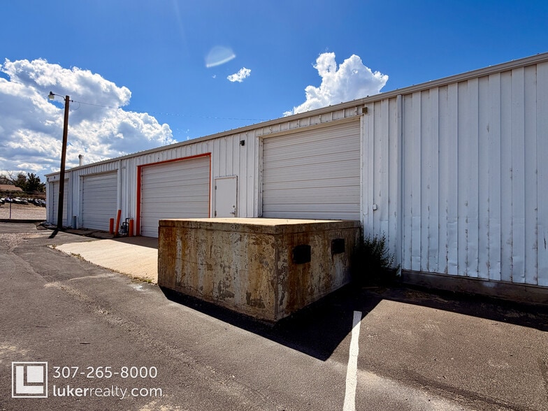 1833 E Yellowstone Hwy, Casper, WY for sale - Building Photo - Image 3 of 7