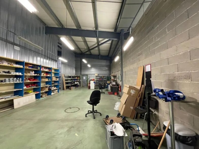 Bureau dans Trappes à louer - Photo intérieure - Image 3 de 7