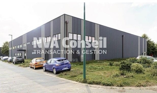 Industrial in Saint-Ouen-l'Aumône for lease Building Photo- Image 1 of 8