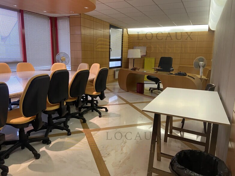 Local d'activités dans Argenteuil à vendre - Photo du bâtiment - Image 2 de 8