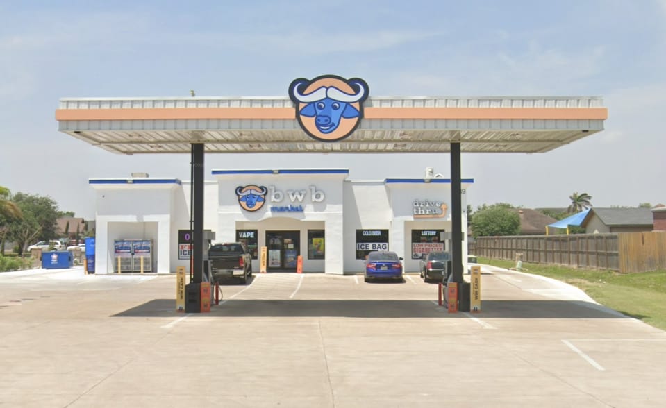 939 S Alamo Rd, Alamo, TX for sale - Primary Photo - Image 1 of 15