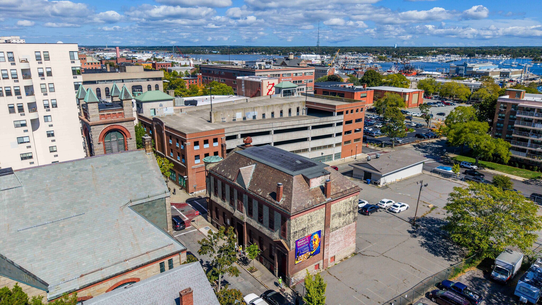 636 Purchase st, New Bedford, MA à vendre Photo principale- Image 1 de 21