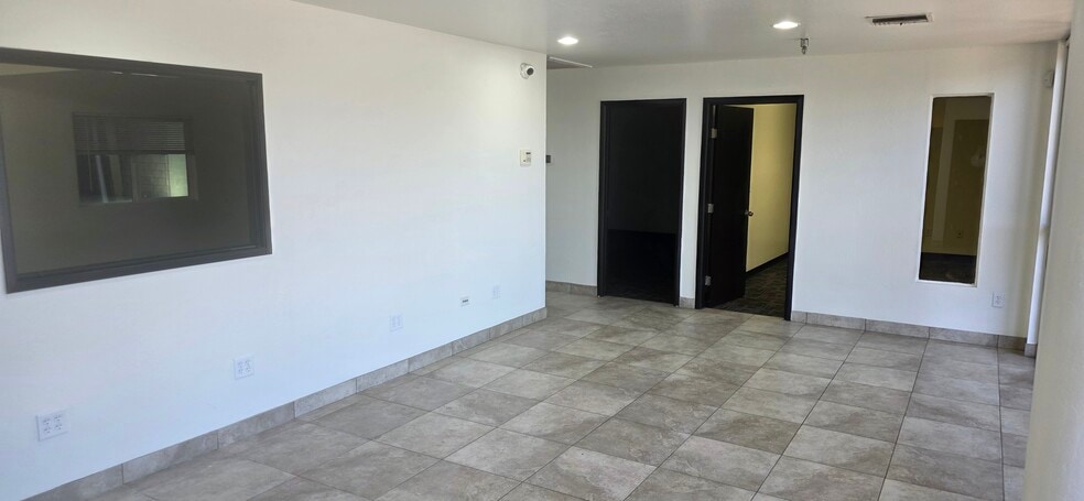 6532 W Flint St, Chandler, AZ for lease - Interior Photo - Image 3 of 6