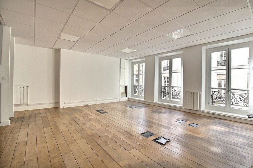 10 Rue Saint-Florentin, Paris for lease - Building Photo - Image 2 of 7