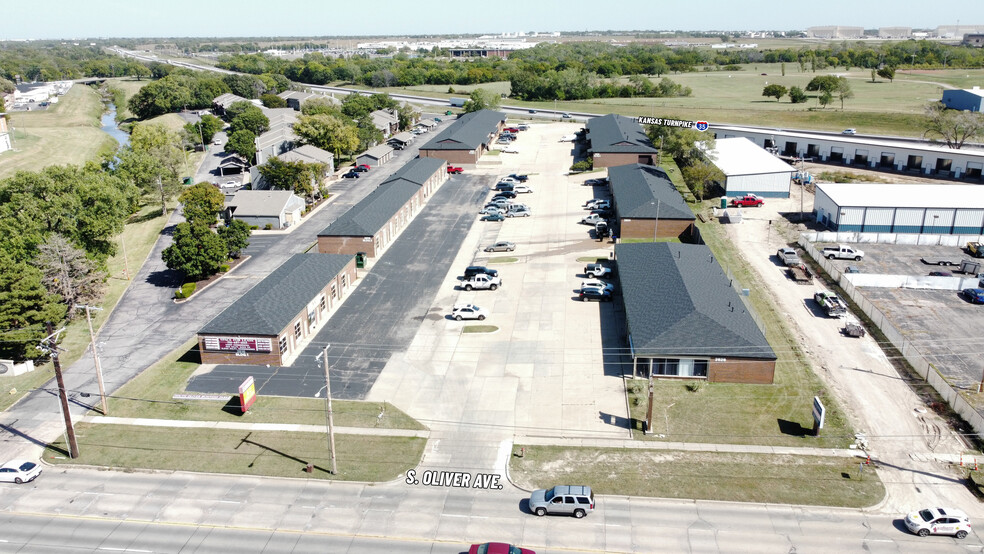 2624-2628 S Oliver St, Wichita, KS à louer - Photo du b timent - Image 1 de 5