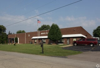 2633 Kaneville Ct, Geneva, IL for lease Interior Photo- Image 1 of 6