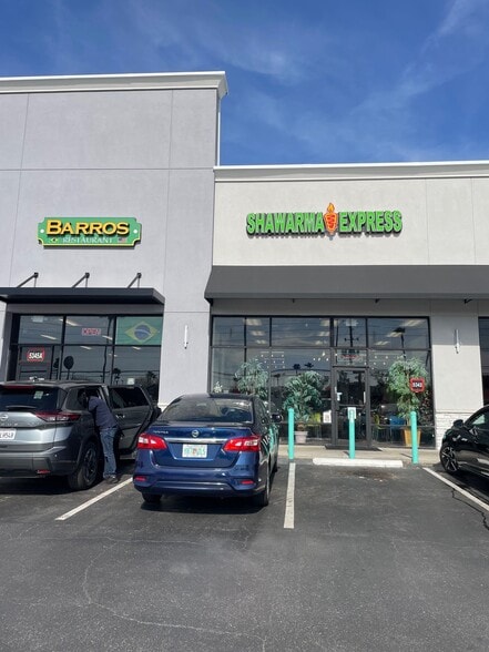 5341-5349 W Irlo Bronson Memorial Hwy, Kissimmee, FL for lease - Building Photo - Image 3 of 4