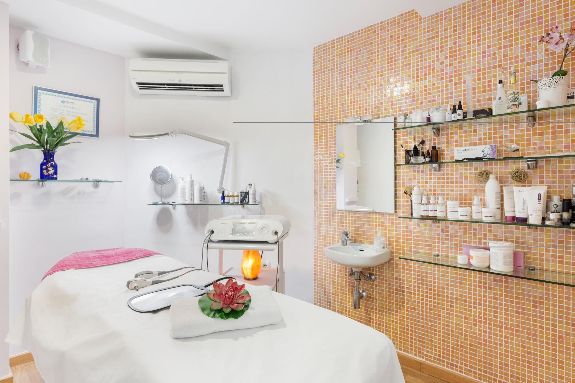 Retail in Cartagena, Murcia for sale Interior Photo- Image 1 of 8
