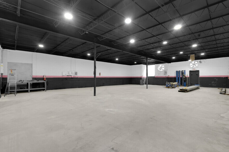 4725 E 10th Ave, Hialeah, FL à louer - Photo du bâtiment - Image 3 de 24