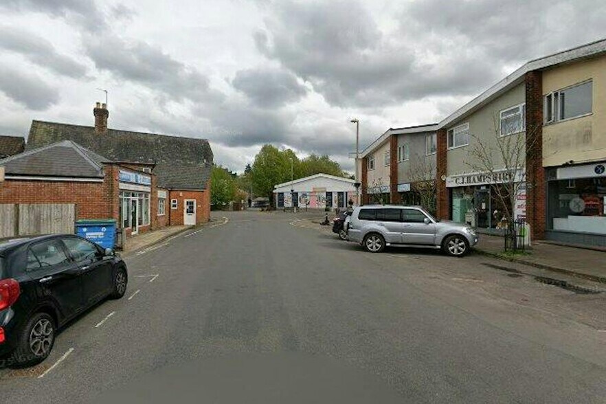Station Rd, Liphook à louer - Photo du bâtiment - Image 2 de 3