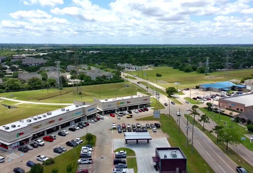 9526 Huffmeister Rd, Houston, TX for sale - Building Photo - Image 3 of 8