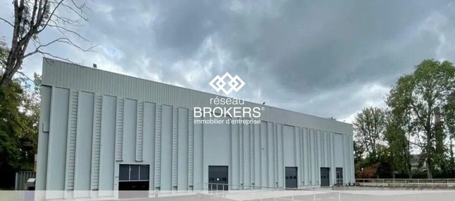 Industriel dans SAINT-OUEN-L'AUMONE à louer - Photo du bâtiment - Image 1 de 1