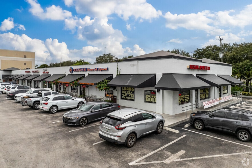 7160 Stirling Rd, Davie, FL for lease - Primary Photo - Image 1 of 4