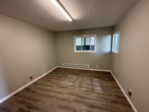 825 N Stockton St, Lodi, CA à louer Photo intérieure- Image 2 de 8