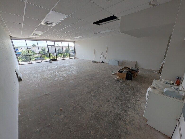 94-1144 Ka Uka Blvd, Waipahu, HI à louer - Photo du bâtiment - Image 3 de 21