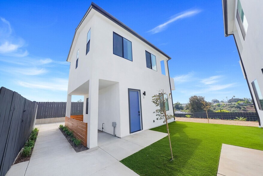 2868 Preece St, San Diego, CA à vendre - Photo du bâtiment - Image 2 de 28