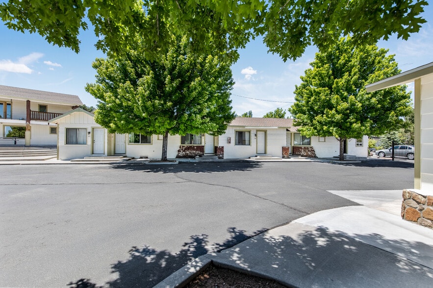 2010 E Route 66, Flagstaff, AZ à vendre - Photo du bâtiment - Image 2 de 21