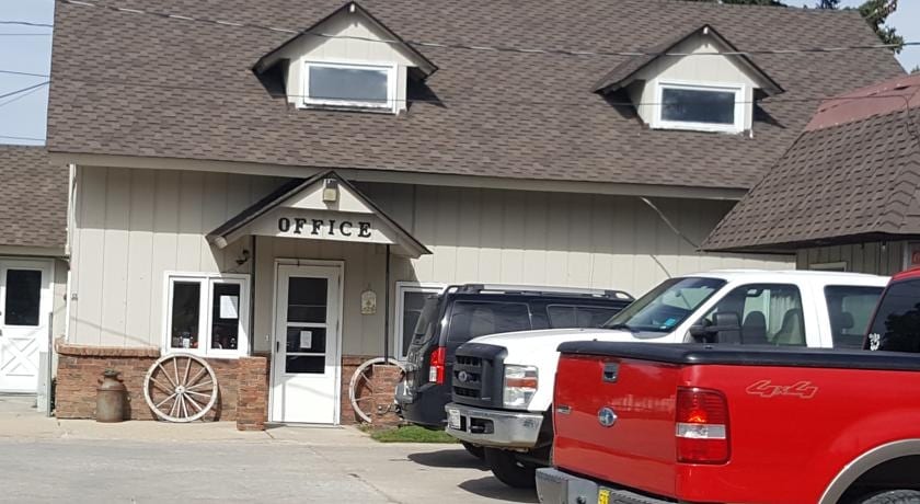 216 NE Main St, Lewistown, MT à vendre - Photo du bâtiment - Image 3 de 17