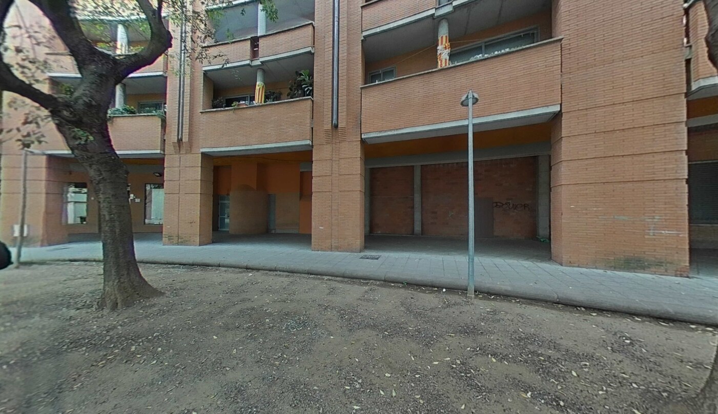 Figueres, GER 17600 - Unit Esc. 2, Puerta 0C - - Interior Photo - Image 2 of 13