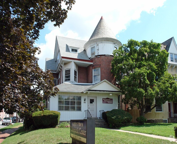 933 W Main St, Norristown, PA for sale - Primary Photo - Image 1 of 37