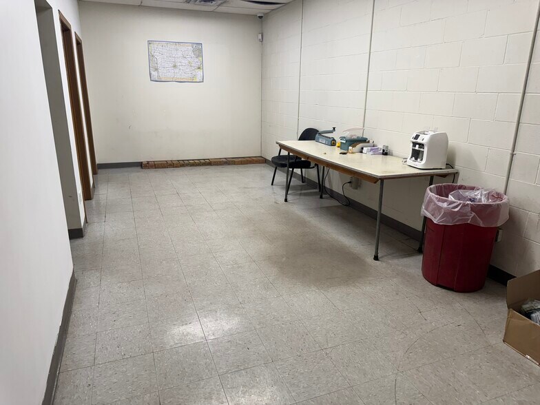 500 Shaw St, Des Moines, IA à vendre - Photo du bâtiment - Image 3 de 4