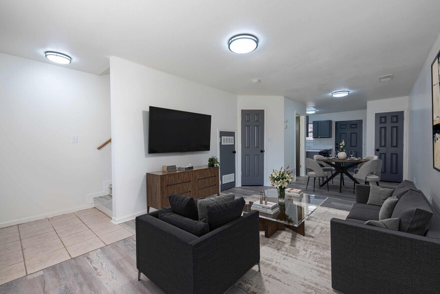 KC Metro 72-Unit Multifamily Portfolio portfolio of 1 properties for sale on LoopNet.ca - Building Photo - Image 2 of 18