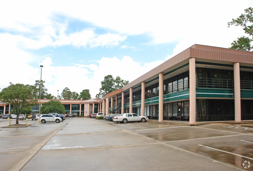 1712 N Frazier St, Conroe, TX for lease - Primary Photo - Image 1 of 24