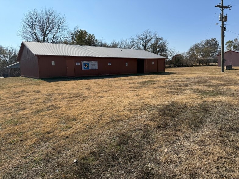 42507 Garretts Lake Rd, Shawnee, OK for sale - Primary Photo - Image 1 of 8