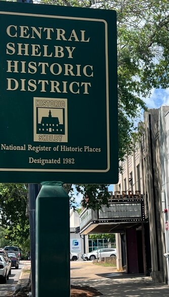 213 E Marion St, Shelby, NC for sale - Building Photo - Image 2 of 9