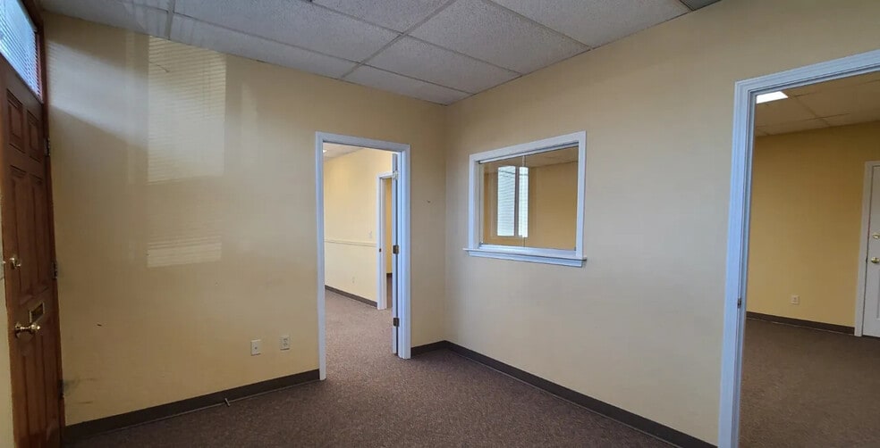 659-695 Cottage St NE, Salem, OR for sale - Interior Photo - Image 2 of 5