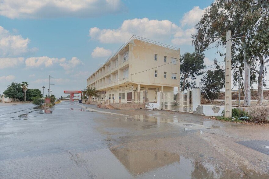 Soins de santé dans Almería à vendre - Photo du bâtiment - Image 3 de 20