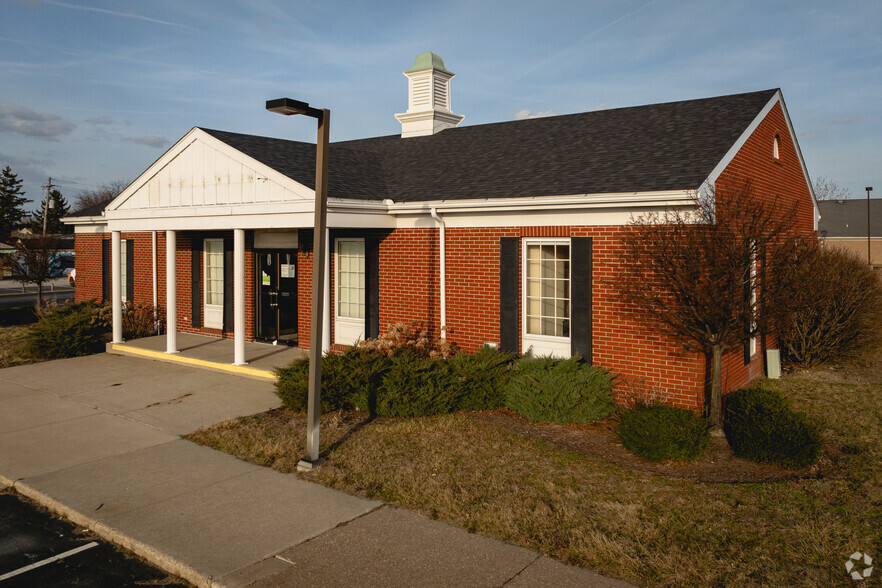 28538 Oregon Rd, Perrysburg, OH for sale - Primary Photo - Image 1 of 1