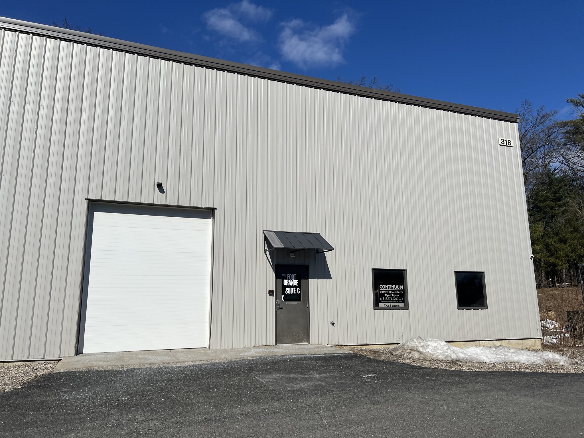 318 Ushers Rd, Clifton Park, NY for lease Building Photo- Image 1 of 3