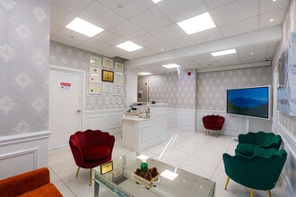 1650 Elgin Mills Rd E, Richmond Hill, ON à louer Photo intérieure- Image 2 de 19