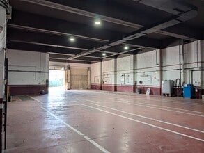 Calle de la Secoya, 20A, Madrid, Madrid for lease Interior Photo- Image 2 of 4
