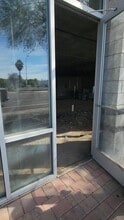 1811 E Apache Blvd, Tempe, AZ à louer - Vidéo sur l’inscription commerciale 