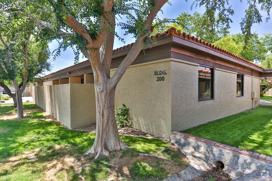 13660 N 94th Dr, Peoria, AZ à louer - Photo du bâtiment - Image 3 de 6