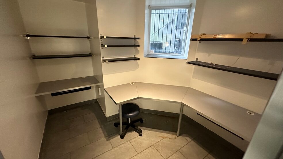 297 W 112th St, New York, NY for lease - Building Photo - Image 3 of 13