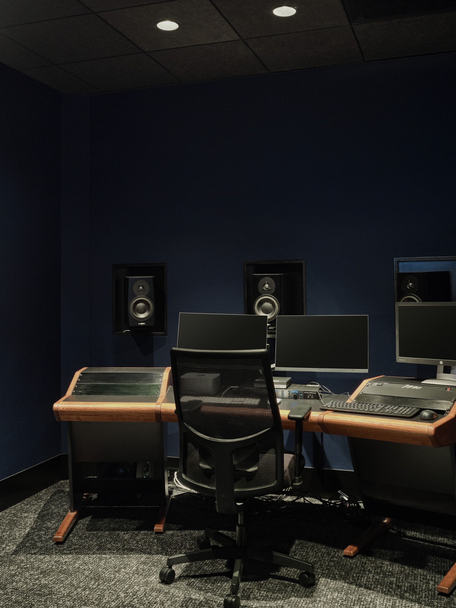 2901 W Alameda Ave, Burbank, CA for lease Interior Photo- Image 1 of 8