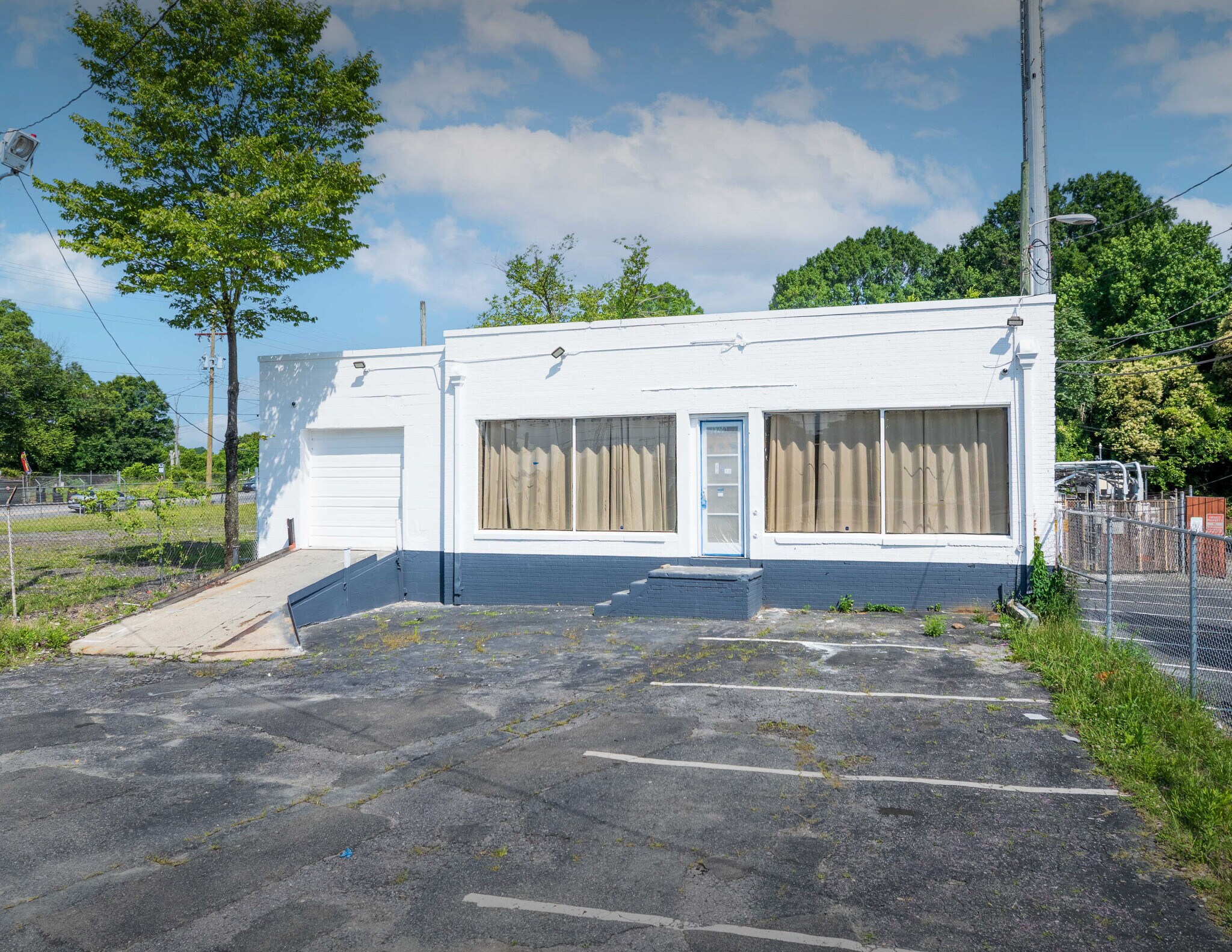2709 N Tryon St, Charlotte, NC for lease Building Photo- Image 1 of 5