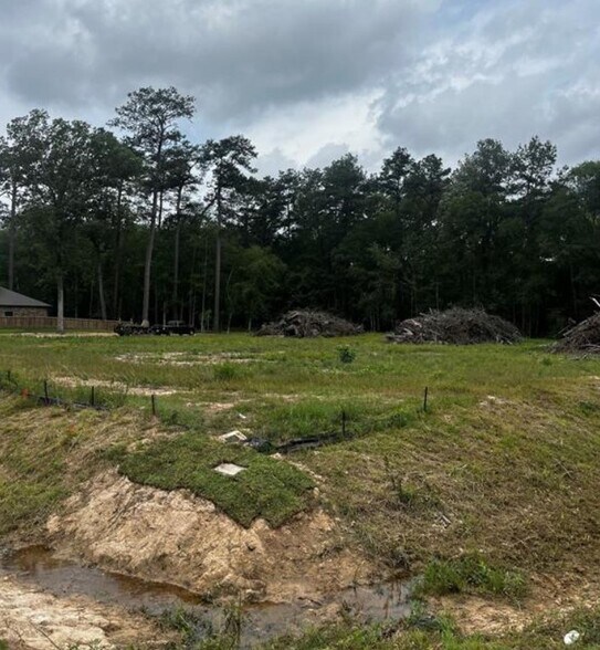 3011 Roman Forest blvd, New Caney, TX à vendre - Photo du bâtiment - Image 2 de 7