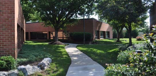 5300 Westview Dr, Frederick, MD for lease - Primary Photo - Image 1 of 2