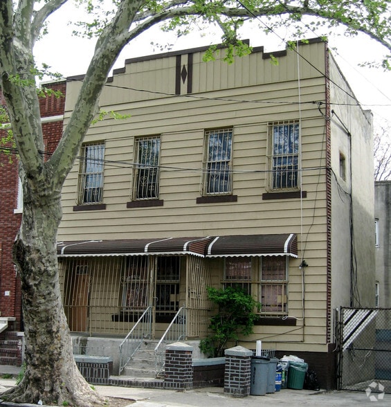 321 Milford St, Brooklyn, NY for sale - Primary Photo - Image 1 of 44