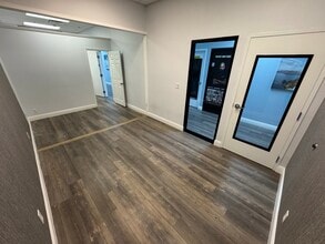 2121 S Hiawasee Rd, Orlando, FL à louer Photo intérieure- Image 2 de 10