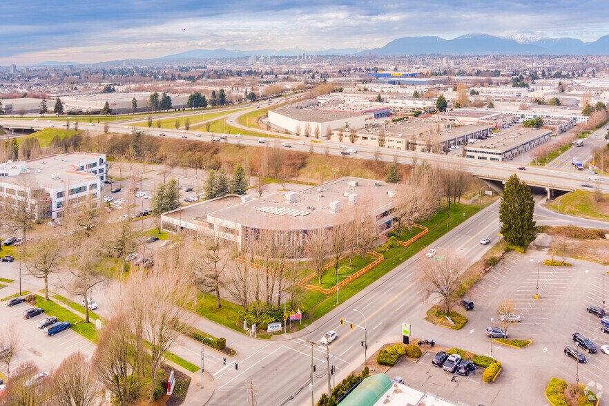 13799 Commerce Pky, Richmond, BC à vendre - Photo du bâtiment - Image 2 de 6