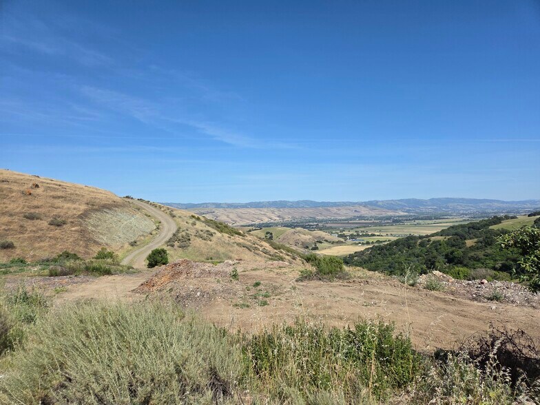 22629 Country View dr, San Jose, CA for sale - Building Photo - Image 2 of 8